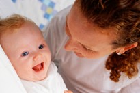 mom-baby-red-home